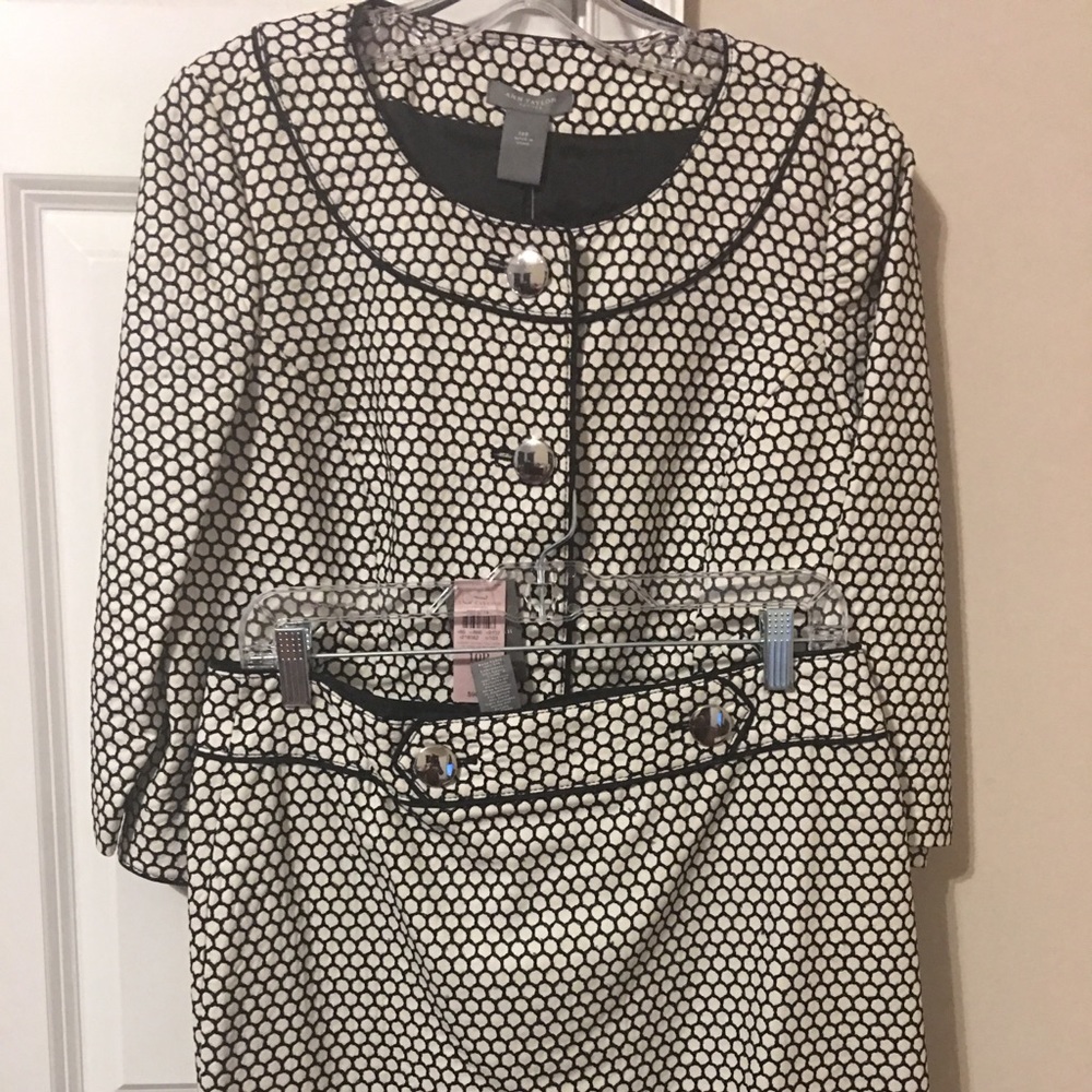 Beautiful, elegant, classy skirt suit
